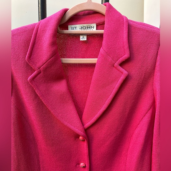 ST JOHN collection bright pink size 10 with buttons say ST JOHN - Picture 7 of 7